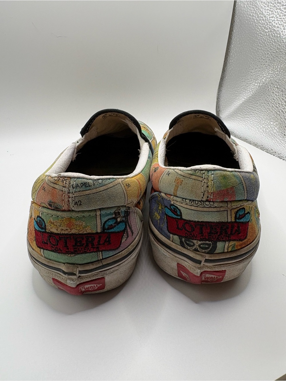 Women’s size 8 Men’s size 6.5 Vans Lotería slip ons - Picture 2 of 4